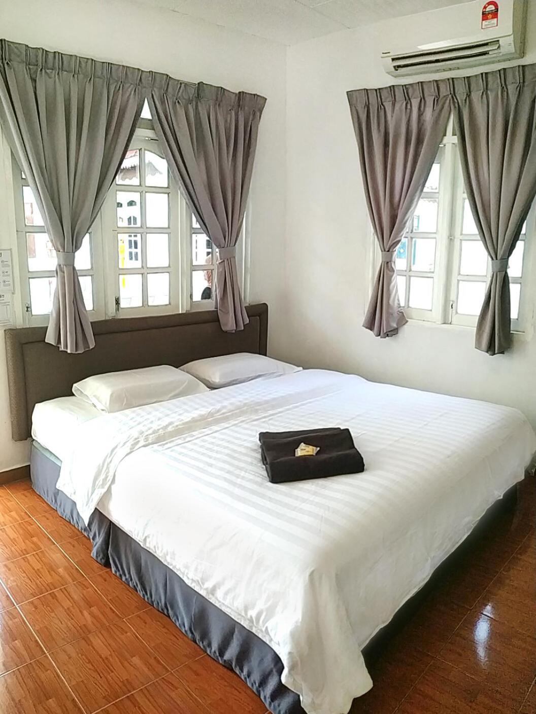 Vagary Pangkor Hotel Pekan Pangkor Exterior photo